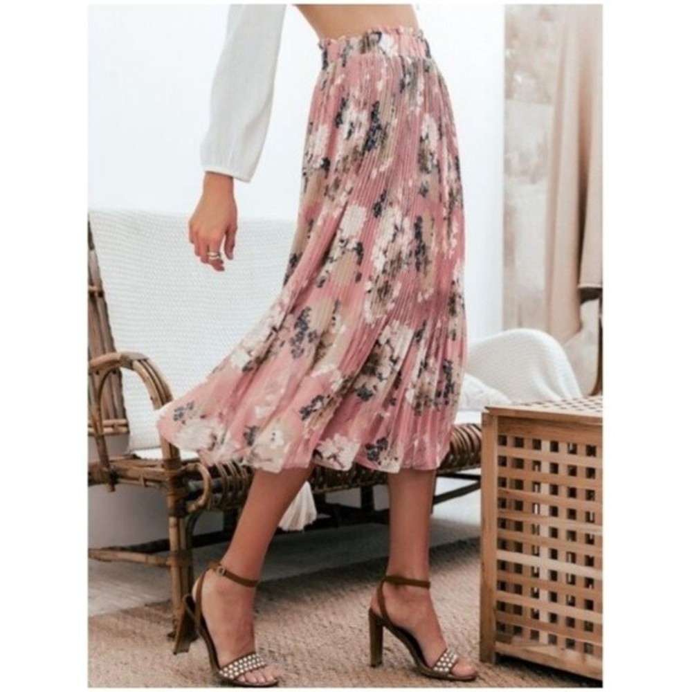 Simplee Apparel Paper Bag Waist Pleated Flowy Skirt - Picture 3 of 9